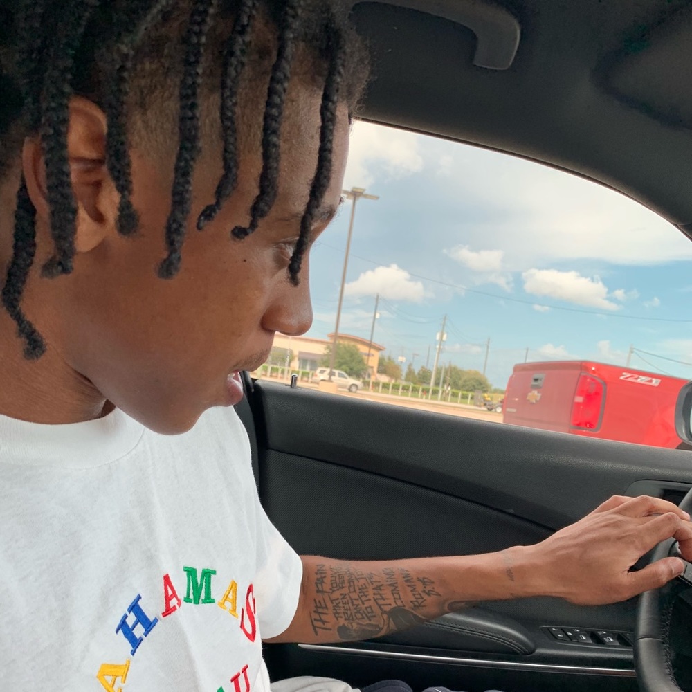 Meet your Posher, Avery